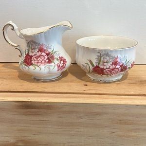 Paragon Vintage Flower Festival K Creamer & Sugar Set